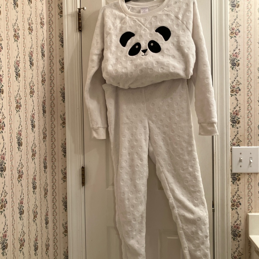 Secret Treasures White Pajama Set